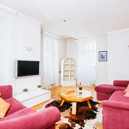 Апартаменти Apartament On Vokzal