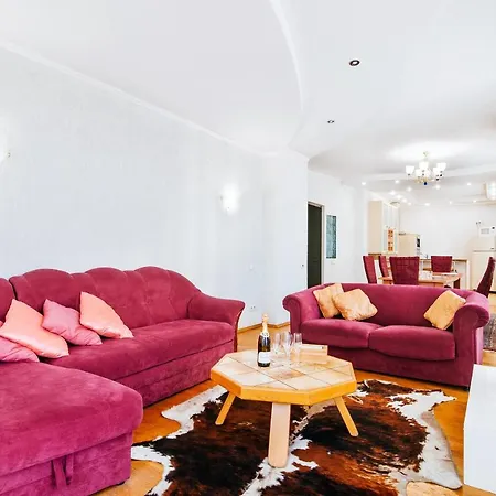 Apartament On Vokzal Апартаменти *