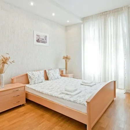 Апартаменти Apartament On Vokzal